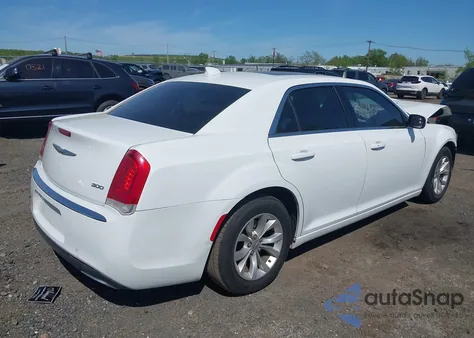 2016 Chrysler 300 Limited z USA, uszkodzony, nr VIN 2C3CCAAG5GH147494